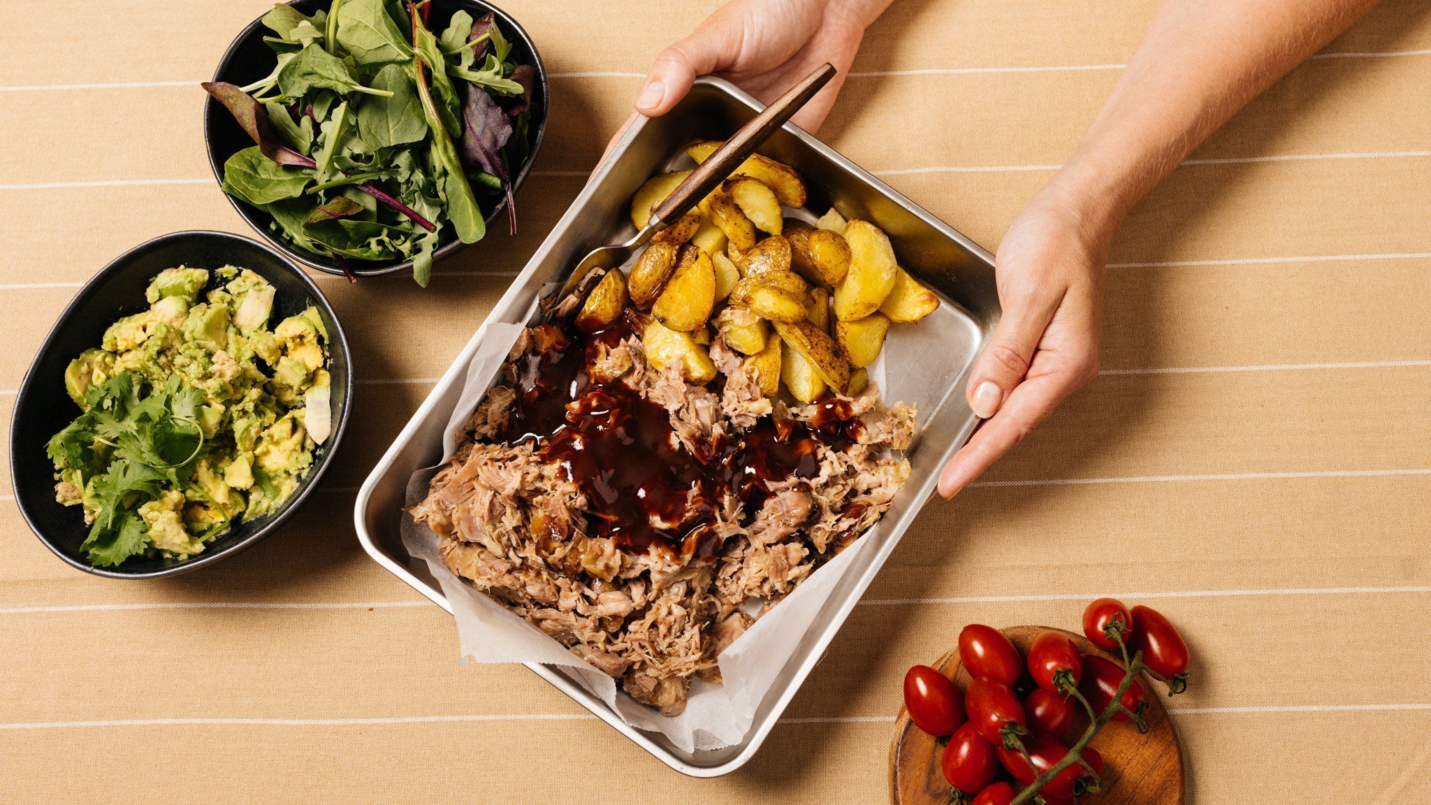 Nyhtöpossua kolmella dipillä