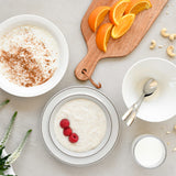 Kermainen riisipuuro mansikkakastikkeella