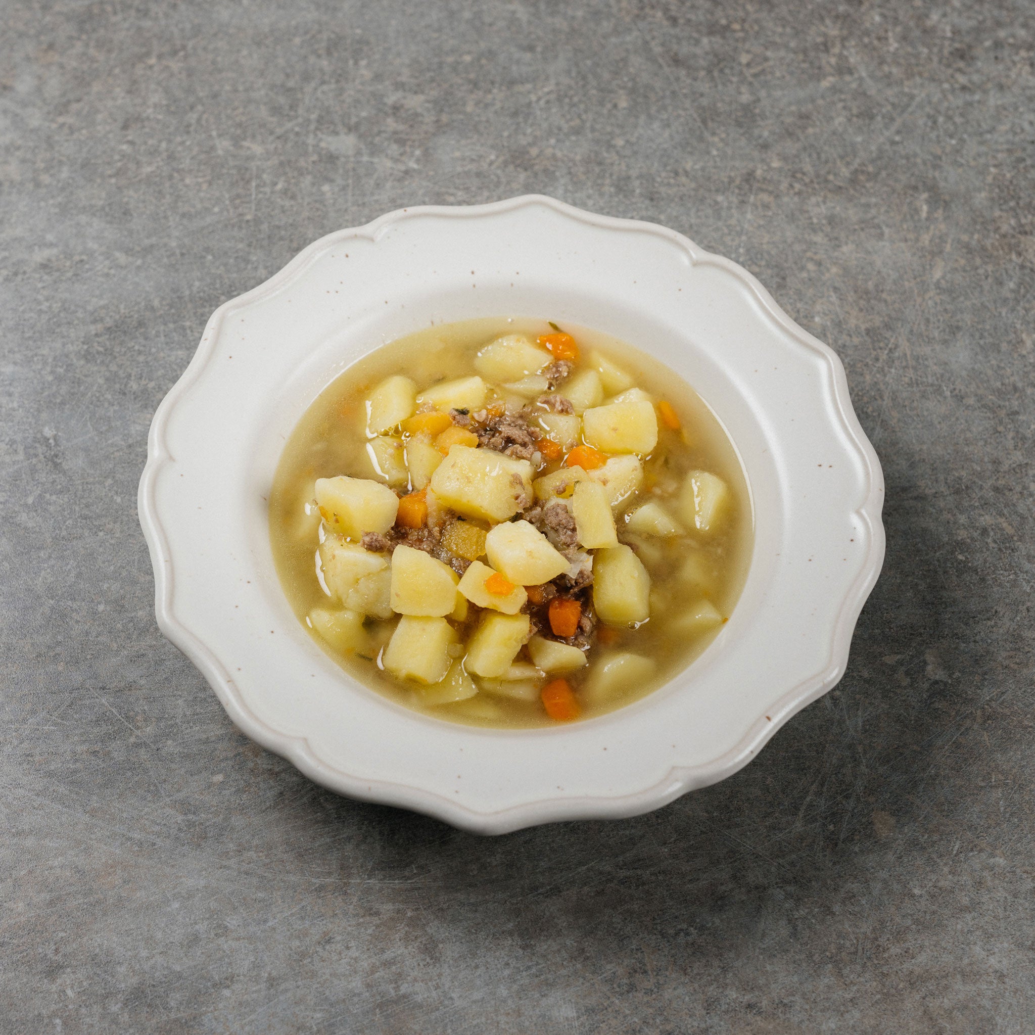 Jauhelihakeitto helppo ja nopea perinteinen arkiruoka, joka valmistuu käden käänteessä. Keittoaines on pakattu vakuumipakkaukseen ja säilyy jääkaapissa jopa kuukausia.