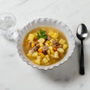 Lihakeitto on perinteinen suomalaisista naudanlihapaloista, perunoista ja porkkanoista valmistettu herkullinen keittoaines, josta aito lihakeitto valmistuu nopeasti ilman vaivaa.